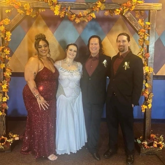 Meet your Posher, Sybil - Picture 5 of 16